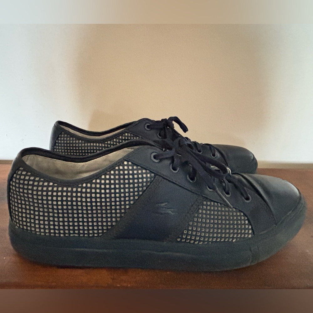 Lacoste Men’s Black and Gray low top Sneakers size: 13
